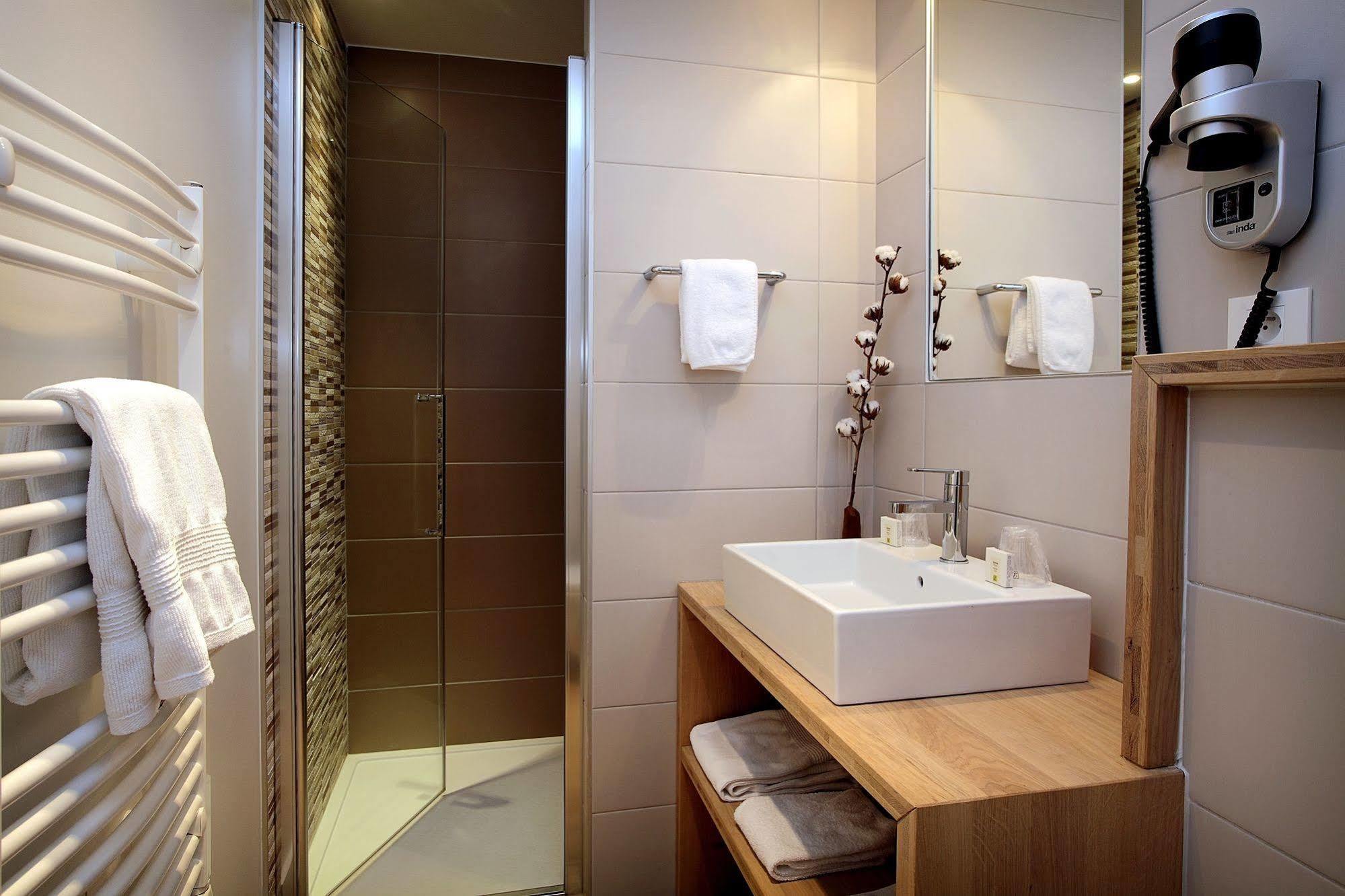 De La Nivelle Hotel แซ็ง-เป-ซูร์-นีแวล ภายนอก รูปภาพ