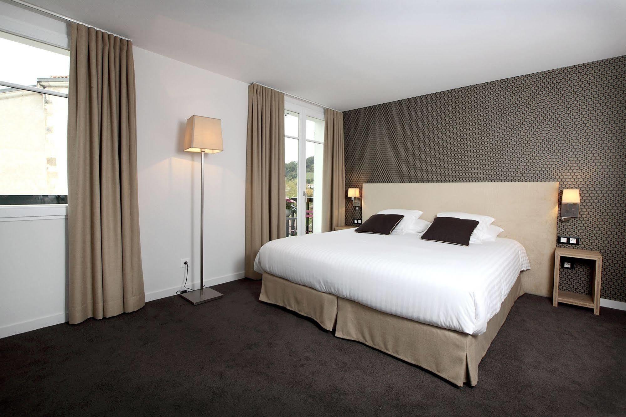 De La Nivelle Hotel แซ็ง-เป-ซูร์-นีแวล ภายนอก รูปภาพ